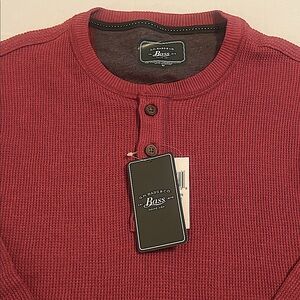 G.H. Bass & Co. Men's Red Henley